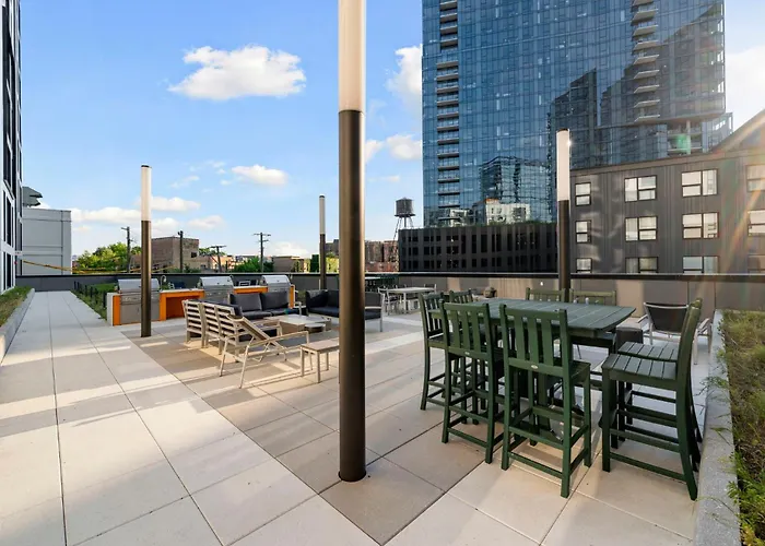 Hotel 2br Escape Bright Sleek Spacious *